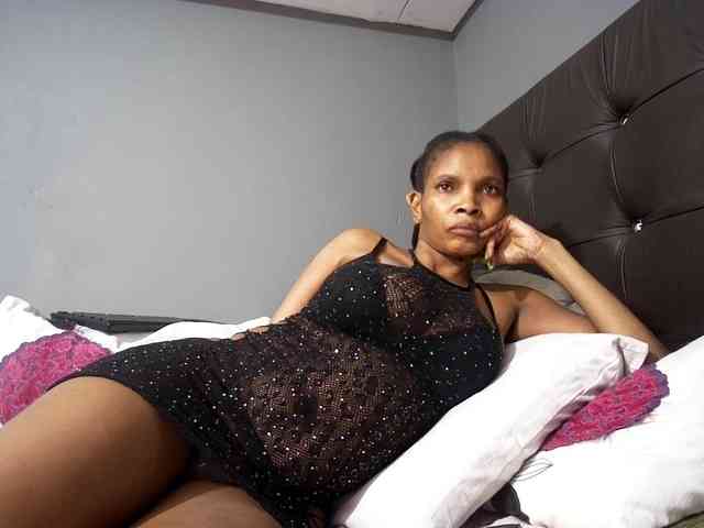 Ntombie-one4u webcam