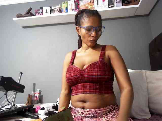 Ntombie-one4u webcam