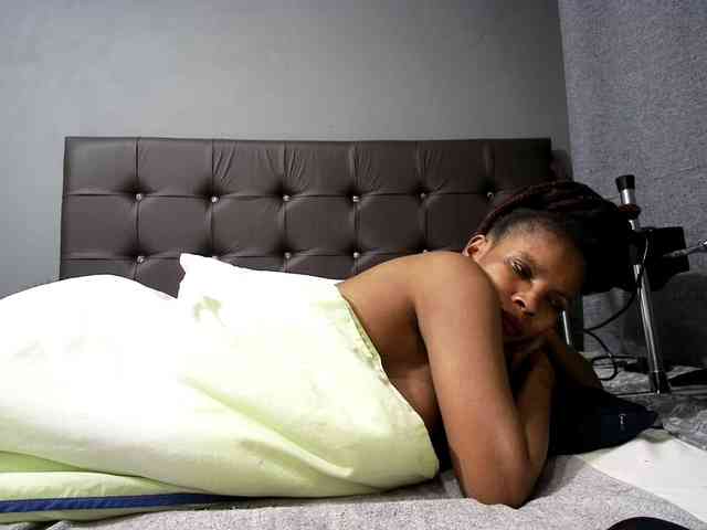 Ntombie-one4u webcam