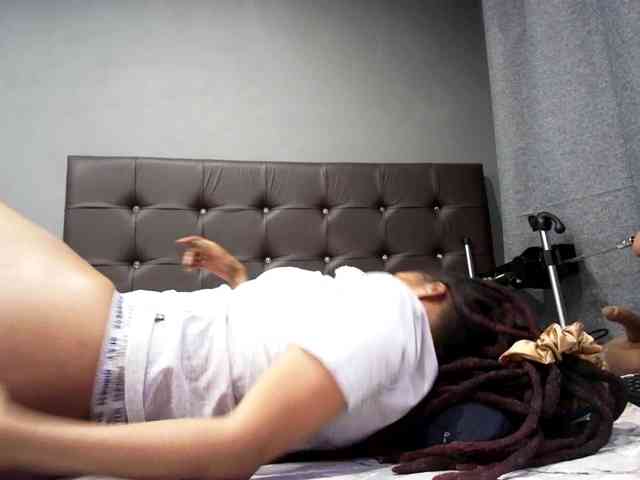 Ntombie-one4u webcam