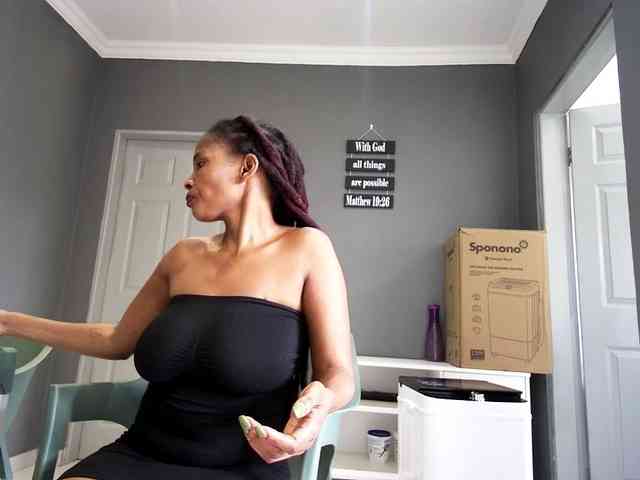 Ntombie-one4u webcam