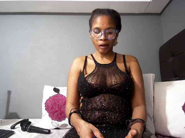 Ntombie-one4u webcam