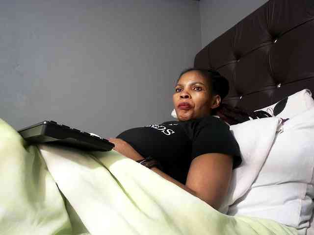 Ntombie-one4u webcam