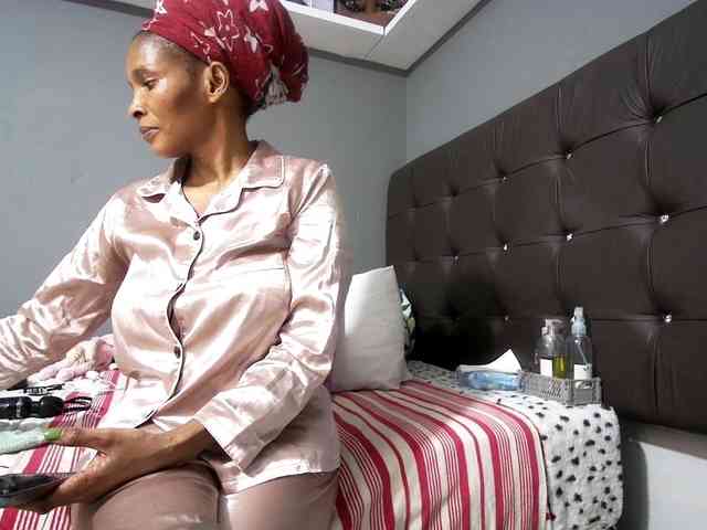 Ntombie-one4u webcam