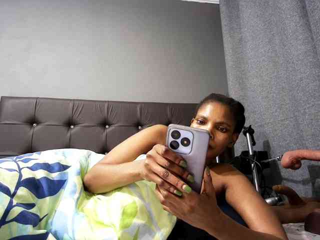 Ntombie-one4u webcam
