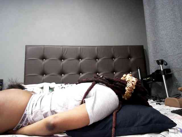 Ntombie-one4u webcam
