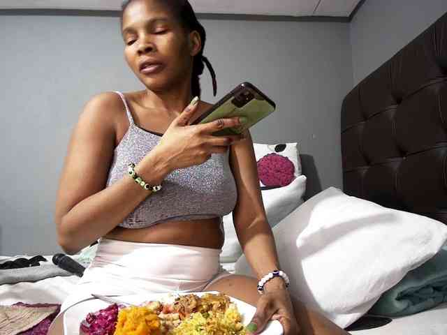 Ntombie-one4u webcam