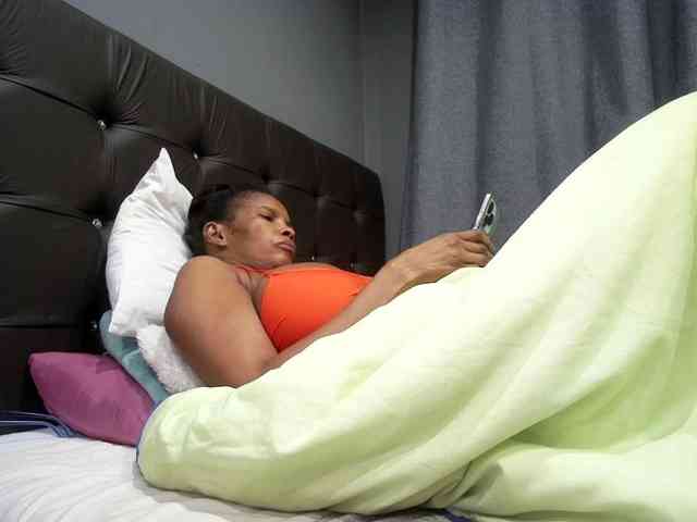 Ntombie-one4u webcam
