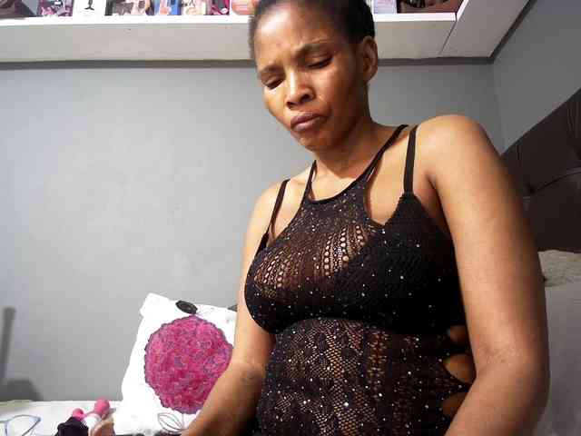 Ntombie-one4u webcam