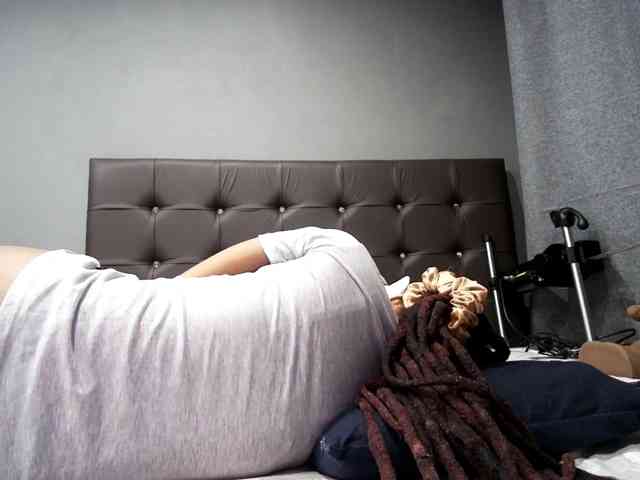 Ntombie-one4u webcam