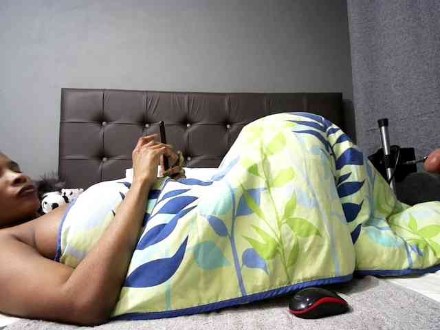Ntombie-one4u webcam