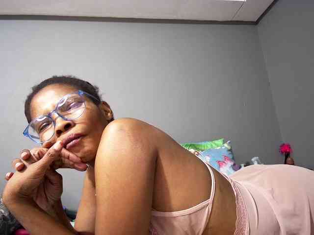 Ntombie-one4u webcam