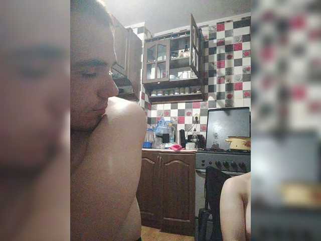Femeli2045 live cam on BongaCams
