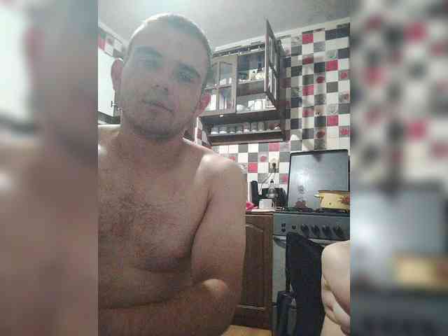Femeli2045 webcam