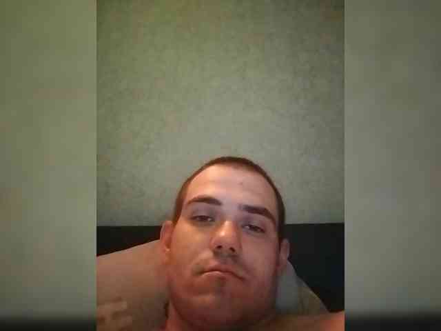 Femeli2045 webcam