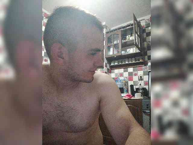 Femeli2045 webcam
