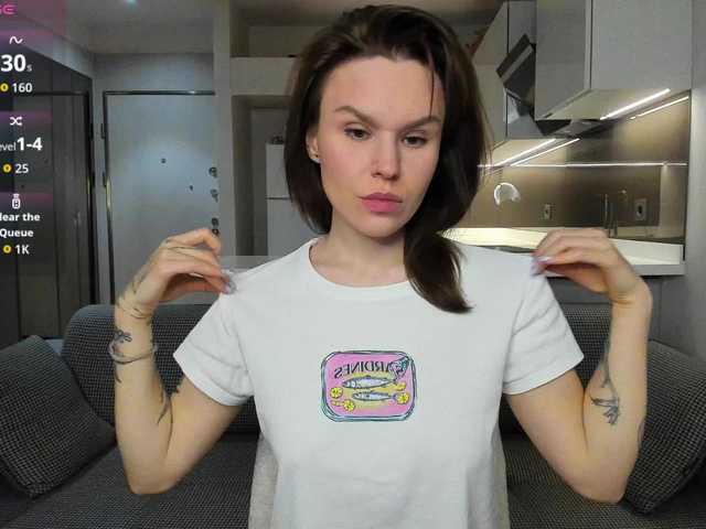 le modèle LisaDaniels est en webcam porno dans un show sur le site bongacams, il possède les tags suivants: White/Caucasian,Brunette,Shaved