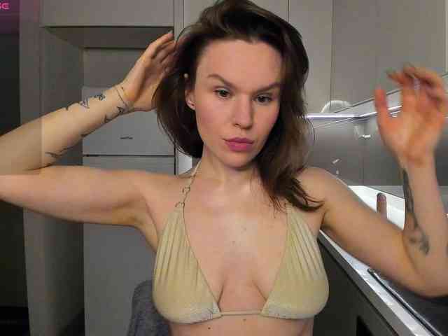 LisaDaniels webcam