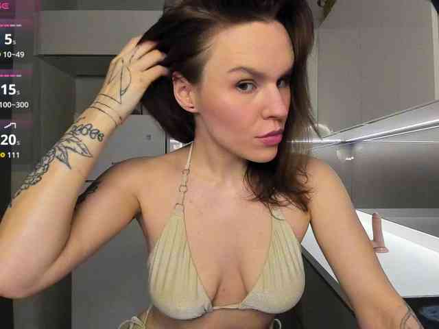 LisaDaniels webcam