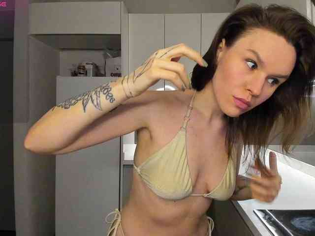 LisaDaniels webcam