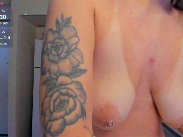 LisaDaniels webcam