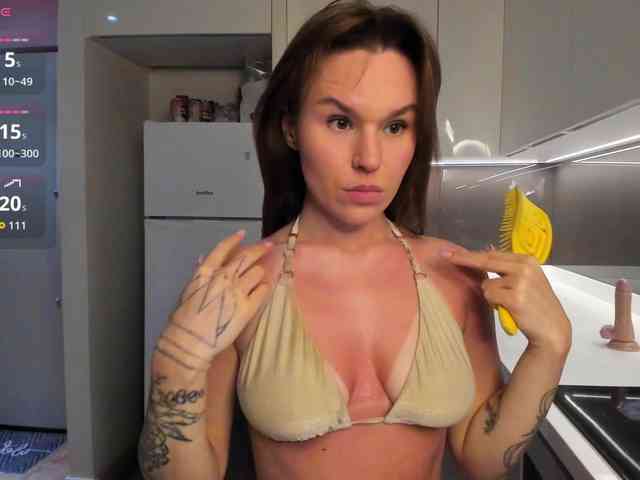 LisaDaniels webcam