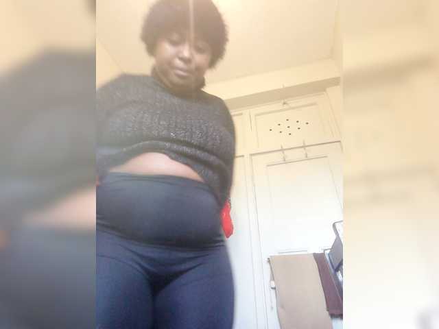 Nuna12 live cam on BongaCams