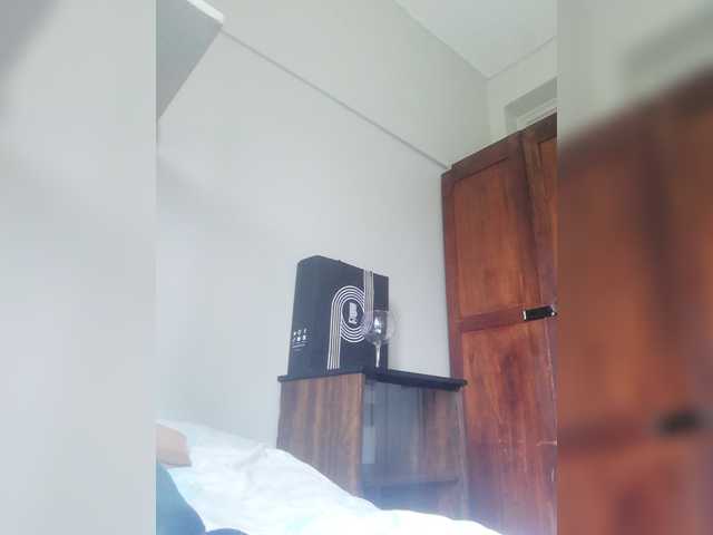 Nuna12 live cam on BongaCams