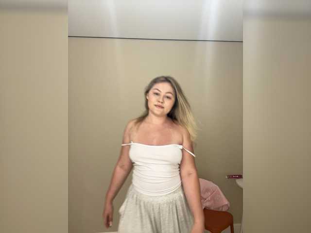 SunshineEmma live cam on BongaCams