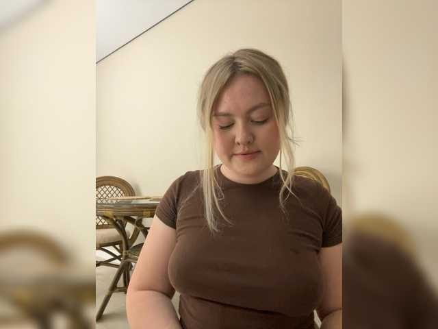 SunshineEmma live cam on BongaCams