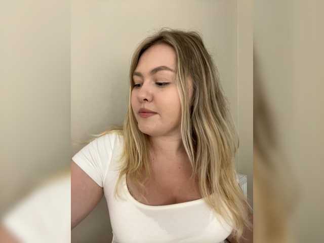 SunshineEmma live cam on BongaCams