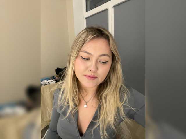 SunshineEmma live cam on BongaCams