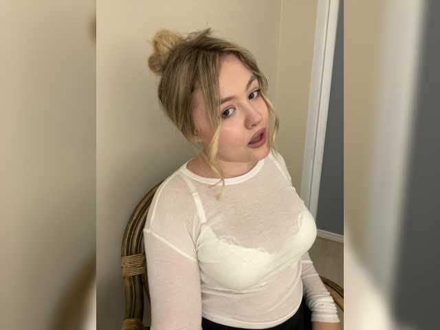 SunshineEmma live cam on BongaCams