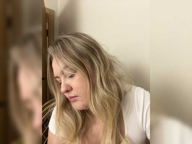 SunshineEmma live cam on BongaCams