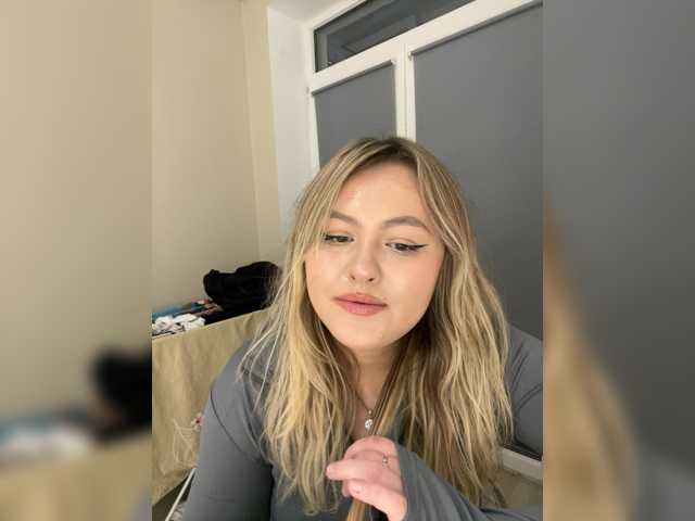SunshineEmma, en vivo ahora en BongaCams