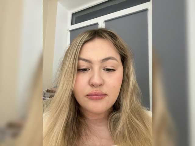 SunshineEmma, en directo ahora en BongaCams