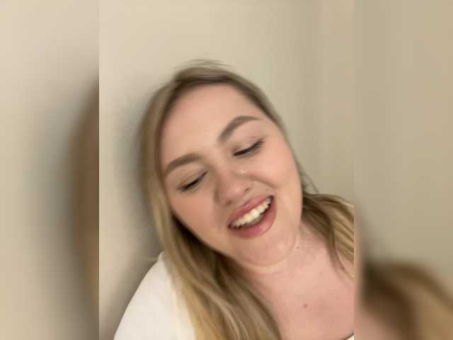 SunshineEmma live cam on BongaCams