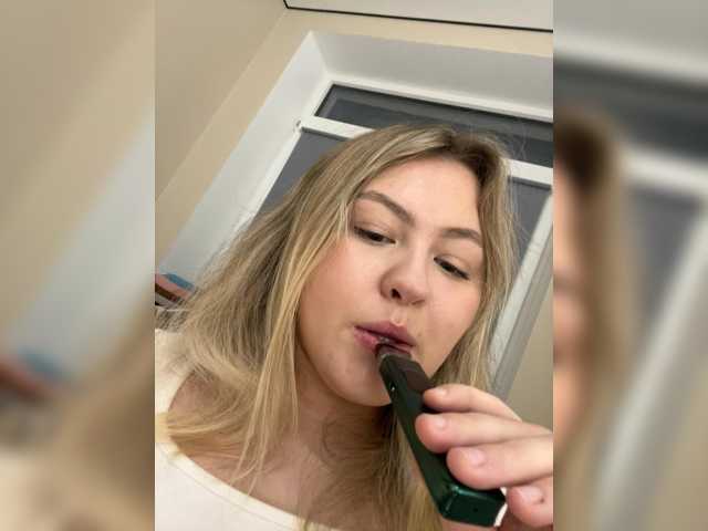 SunshineEmma live cam on BongaCams