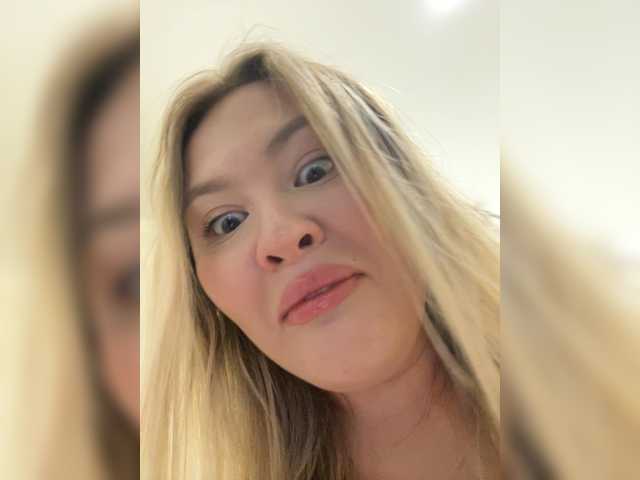 SunshineEmma live cam on BongaCams