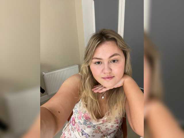 SunshineEmma live cam on BongaCams