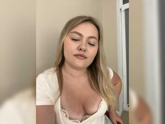SunshineEmma live cam on BongaCams
