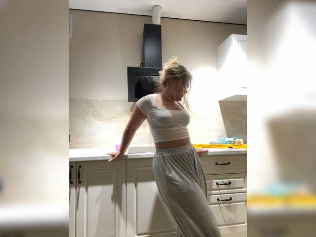 SunshineEmma live cam on BongaCams