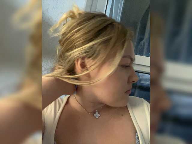 SunshineEmma live cam on BongaCams