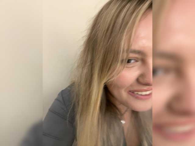 SunshineEmma, live now on BongaCams