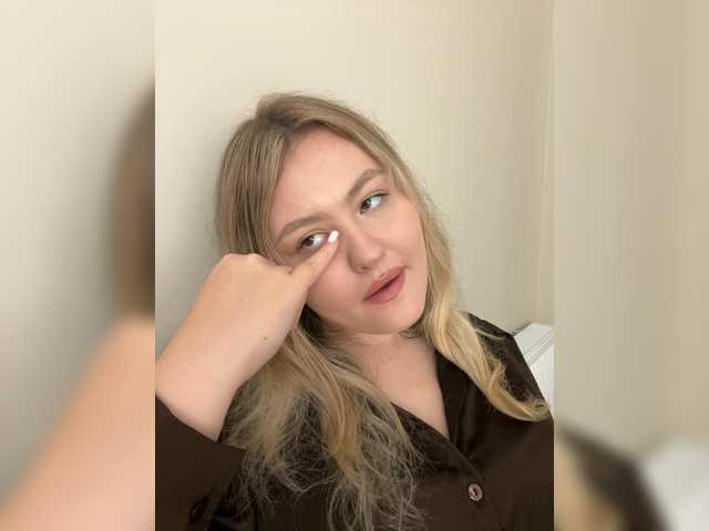 SunshineEmma live cam on BongaCams