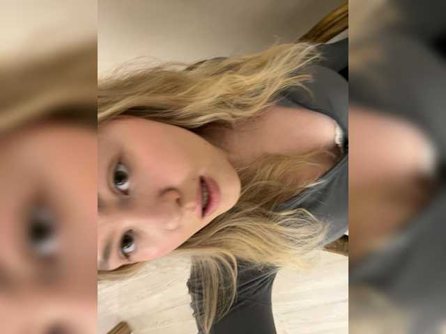 SunshineEmma live cam on BongaCams
