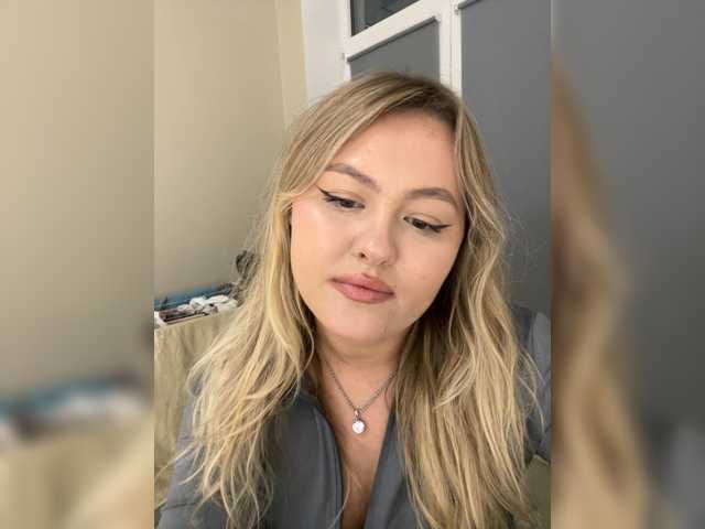 SunshineEmma live cam on BongaCams