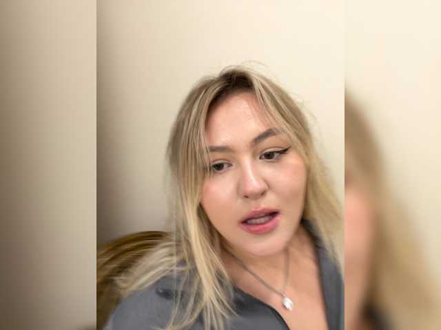 SunshineEmma live cam on BongaCams