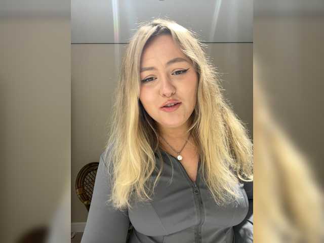 SunshineEmma live cam on BongaCams