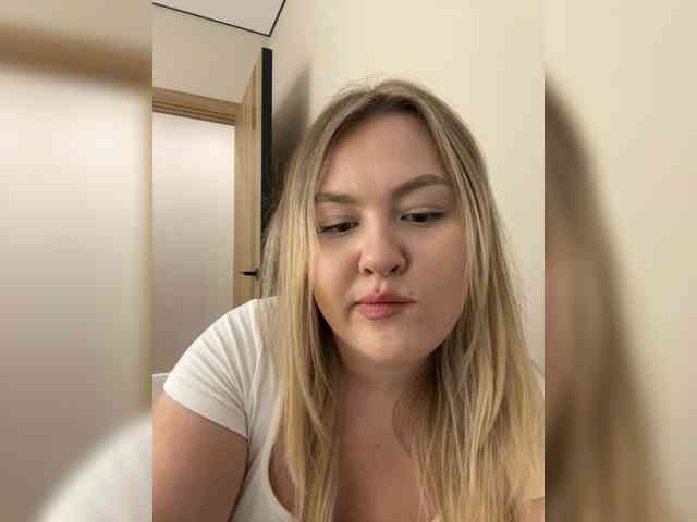 sunshineemma's live room